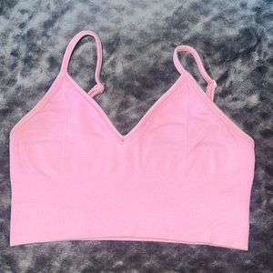 ALO Delight Bralette in Bubblegum